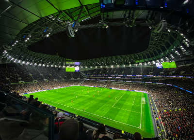 ملعب نادي توتنهام، إنجلترا. توتنهام يتصدر ترتيب الاستدامة البيئية